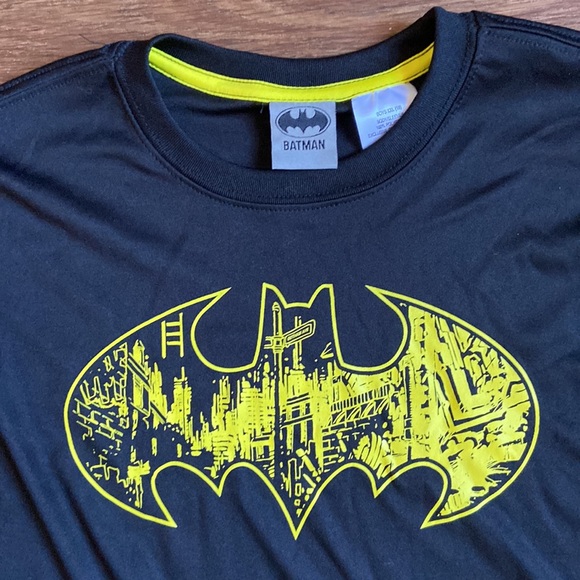 Boys Batman Shirt Size  XXL 18 - Picture 2 of 6
